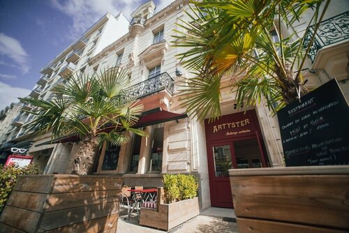 Гостиница The Originals City, Hôtel Artyster, Le Mans в Ле-Мане