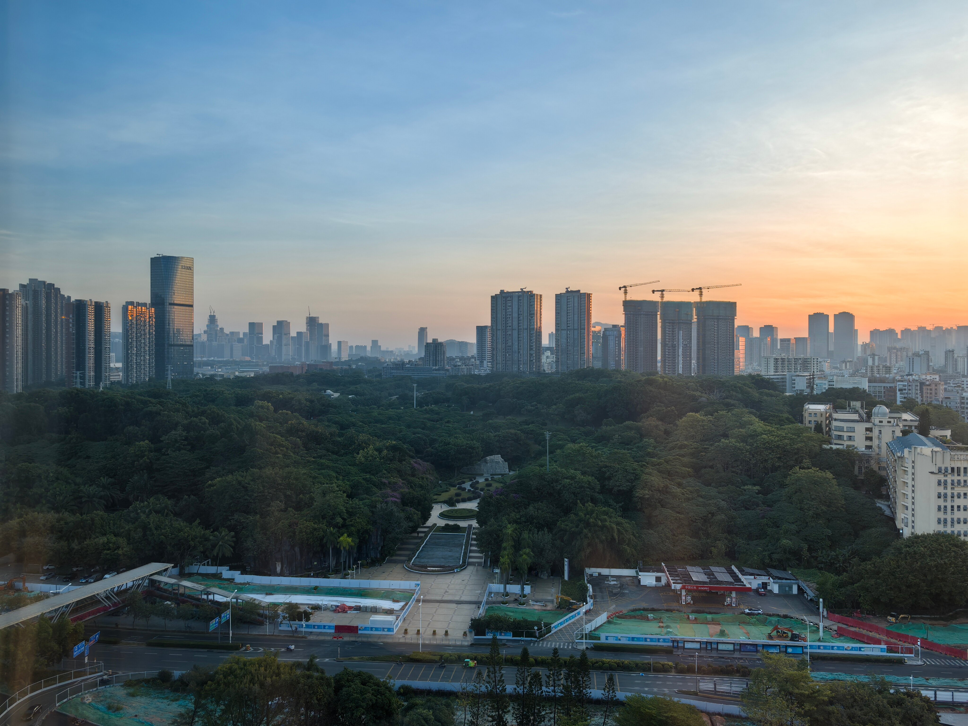 Фото DoubleTree by Hilton Shenzhen Nanshan Hotel & Residences
