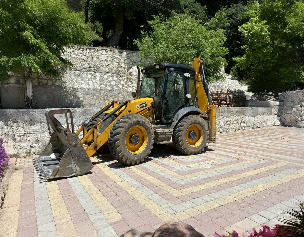 Demolition of buildings Dsm Excavation, Manavgat, photo