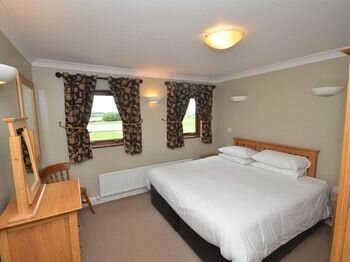 Hotel Plawsworth Aparthotel, England, photo