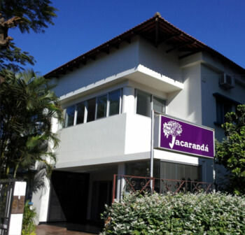 Гостиница Jacaranda Guesthouse в Мапуту
