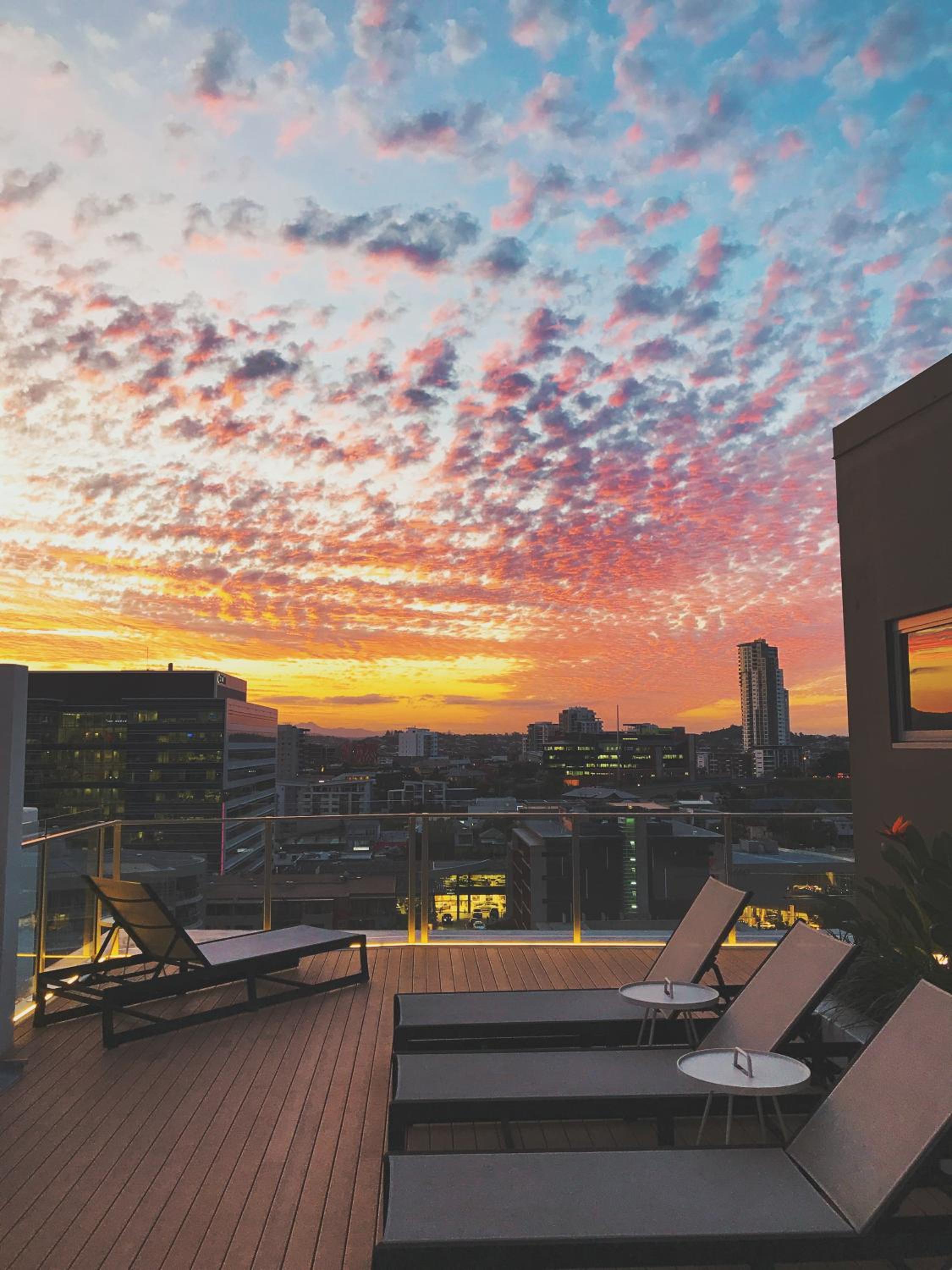 Фото Alex Perry Hotel & Apartments