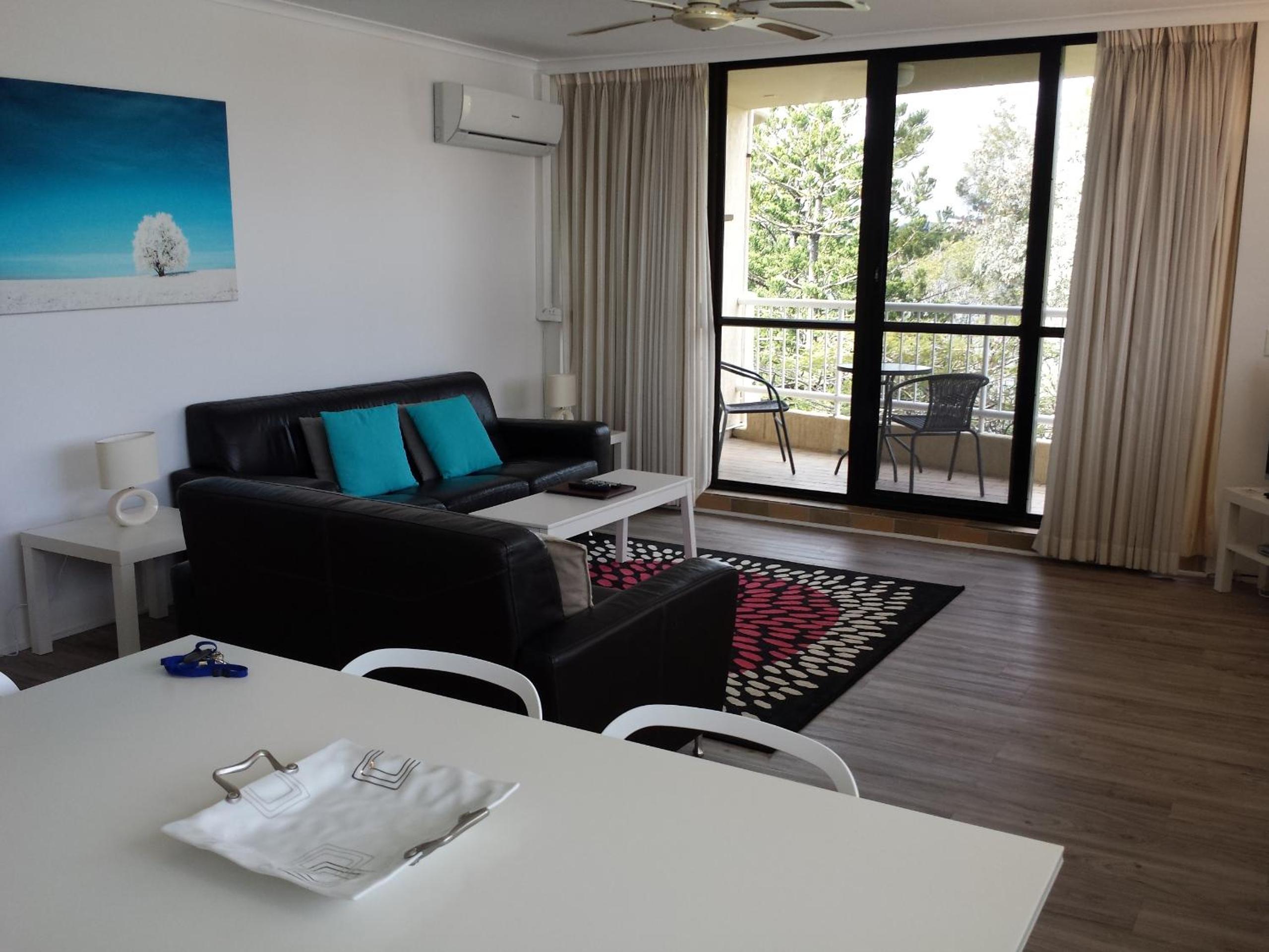 Фото Kirribilli Riverfront Apartments