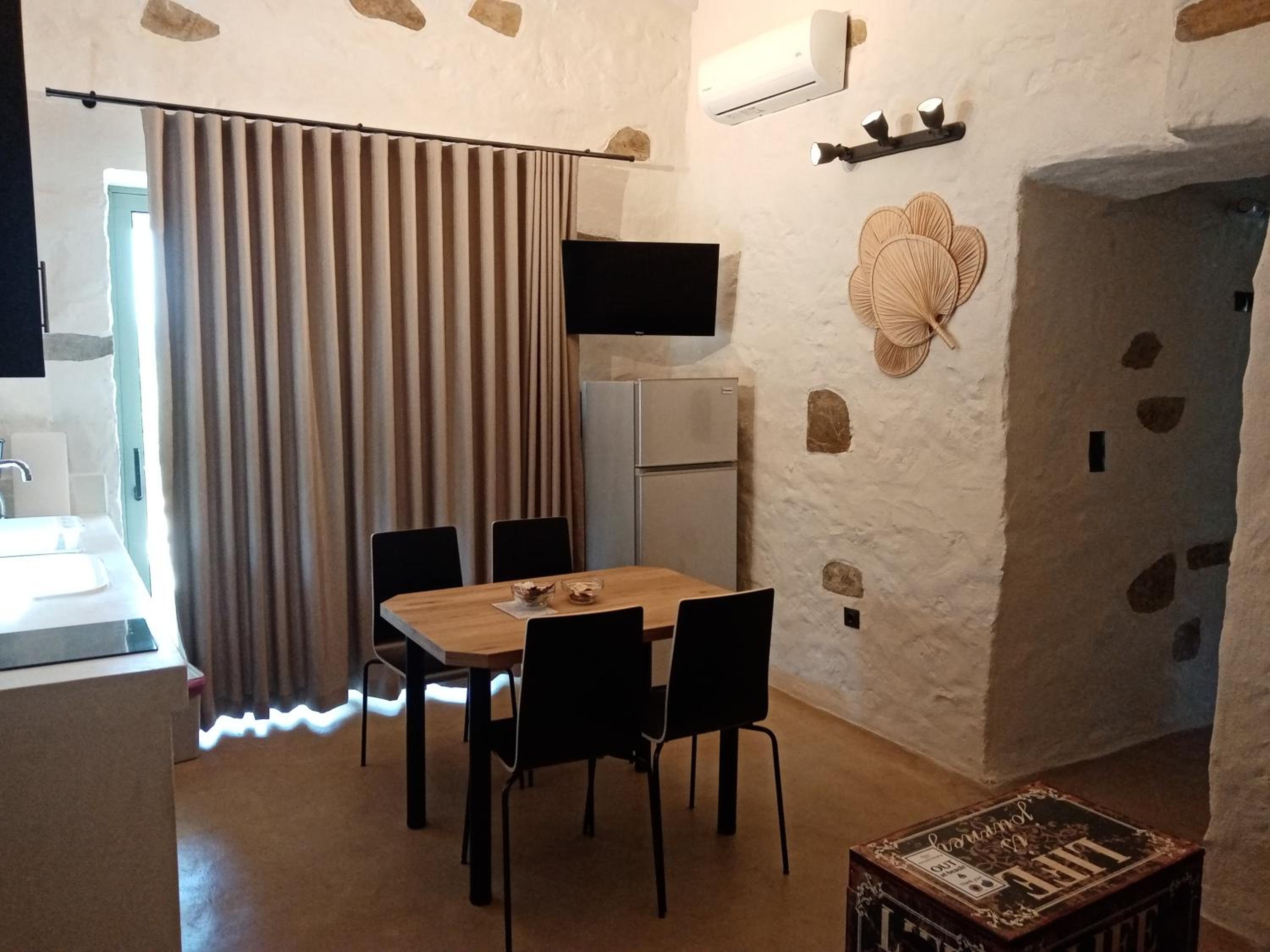 Фото Afentiko Pigadi