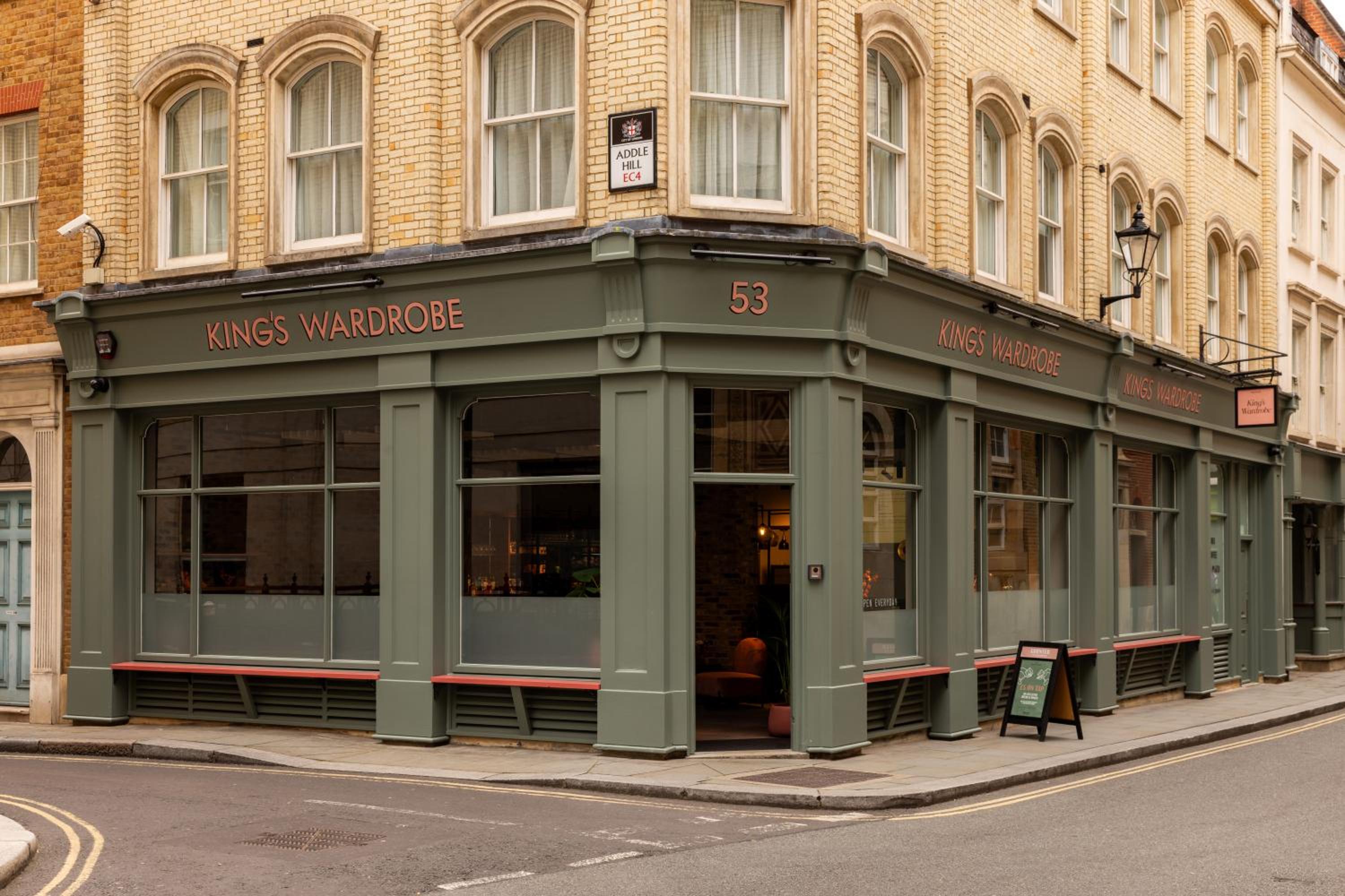 Фото Native Kings Wardrobe