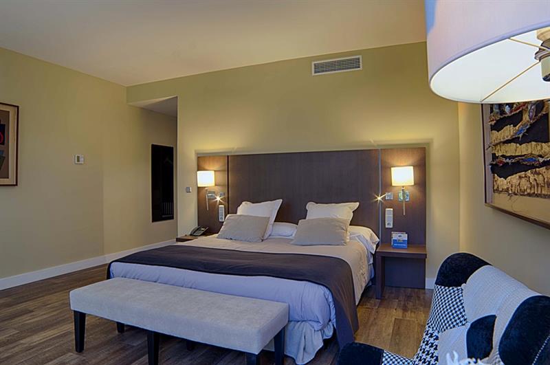 Фото Hotel Majadahonda