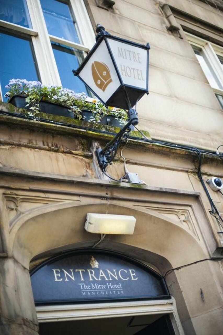 Фото The Mitre Hotel
