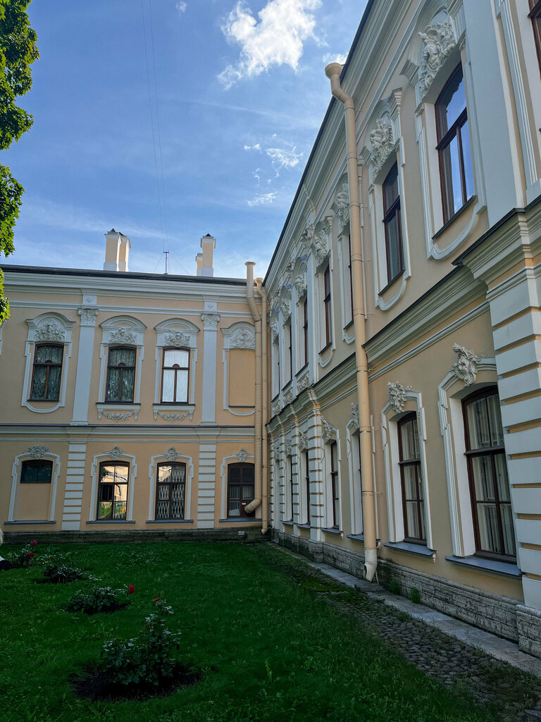 Madaniyat va istirohat bog‘i Italyanskiy Garden, Sankt‑Peterburg, foto