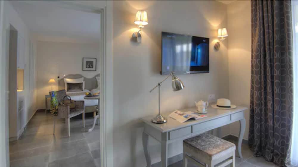 Фото La Bastide de l'Oliveraie