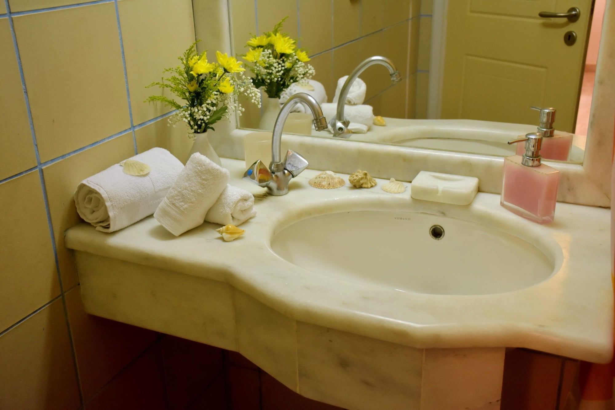 Фото Irini Apartments