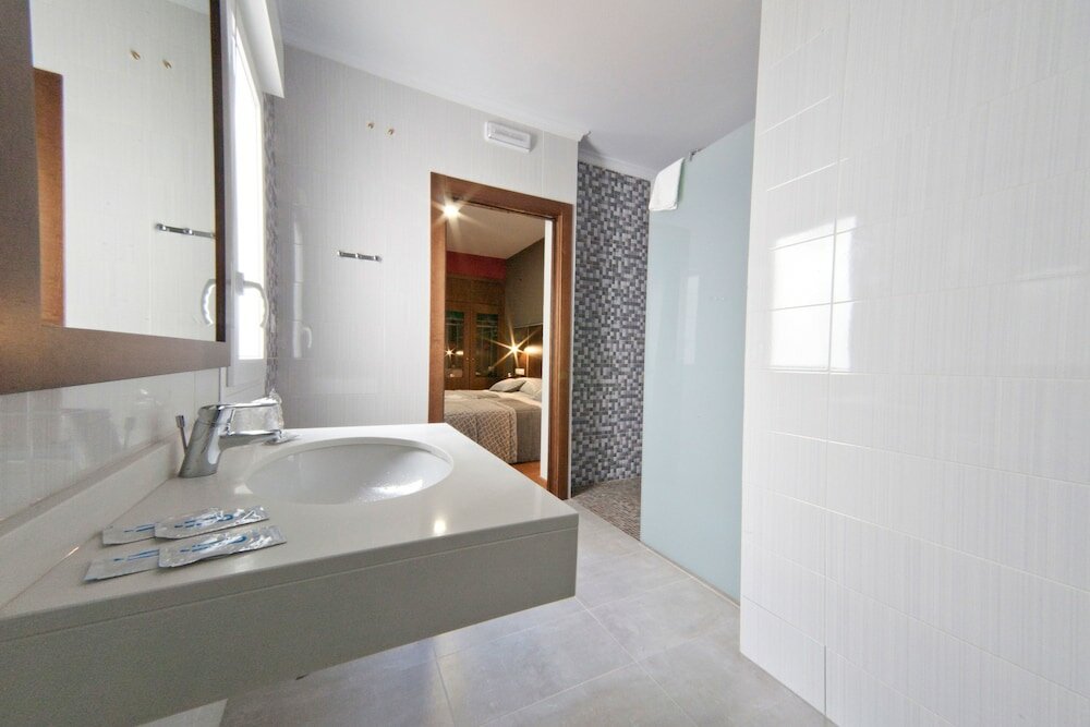 Фото Hotel Plaza Manjon