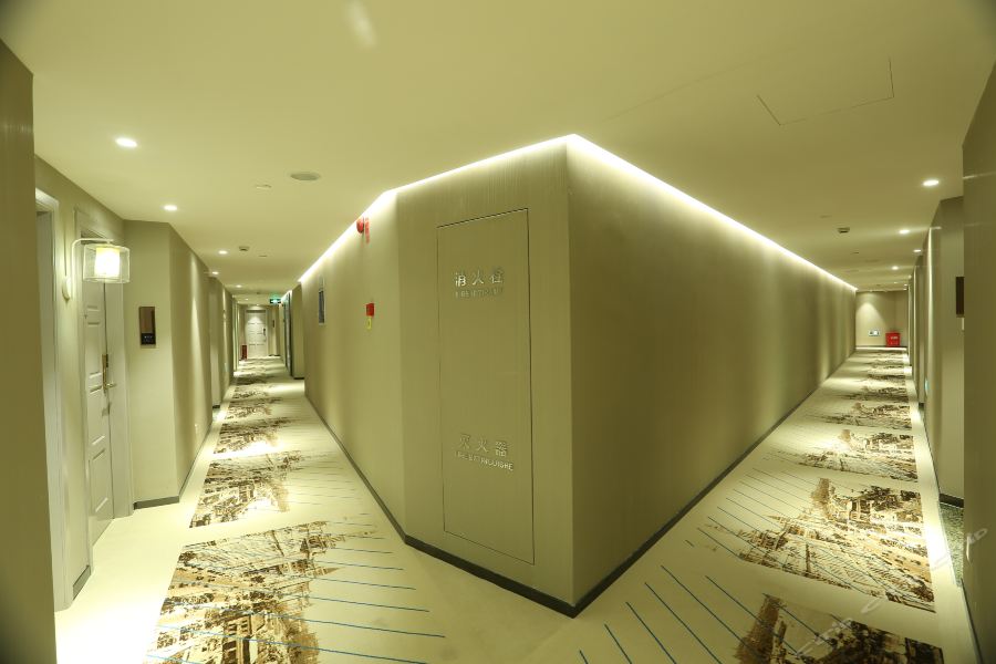 Фото Shanghai Bund South China Harbour View Hotel