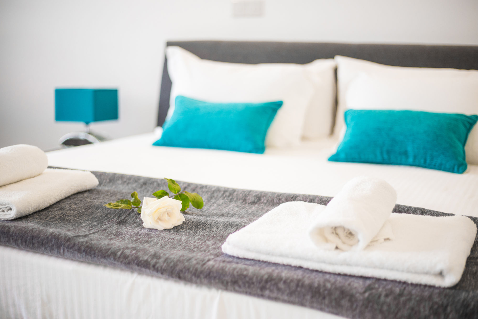 Фото Corina Suites and Apartments