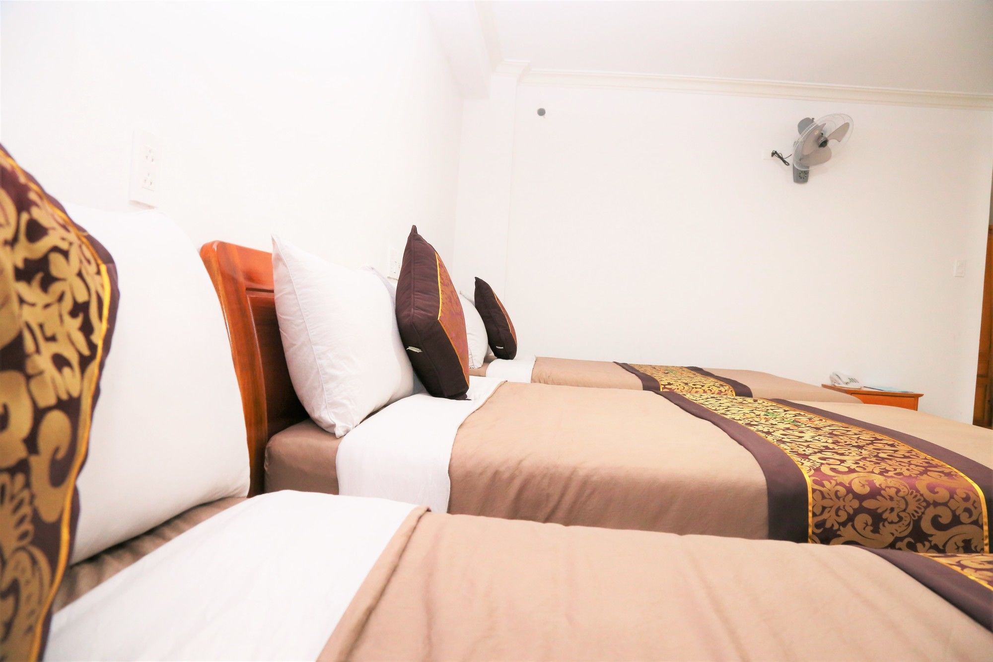 Фото Da Lat Phu Tho Hotel