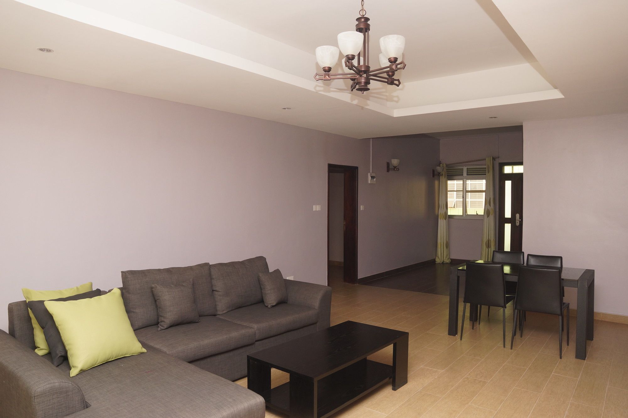 Фото Là Ponye Hotel Apartment