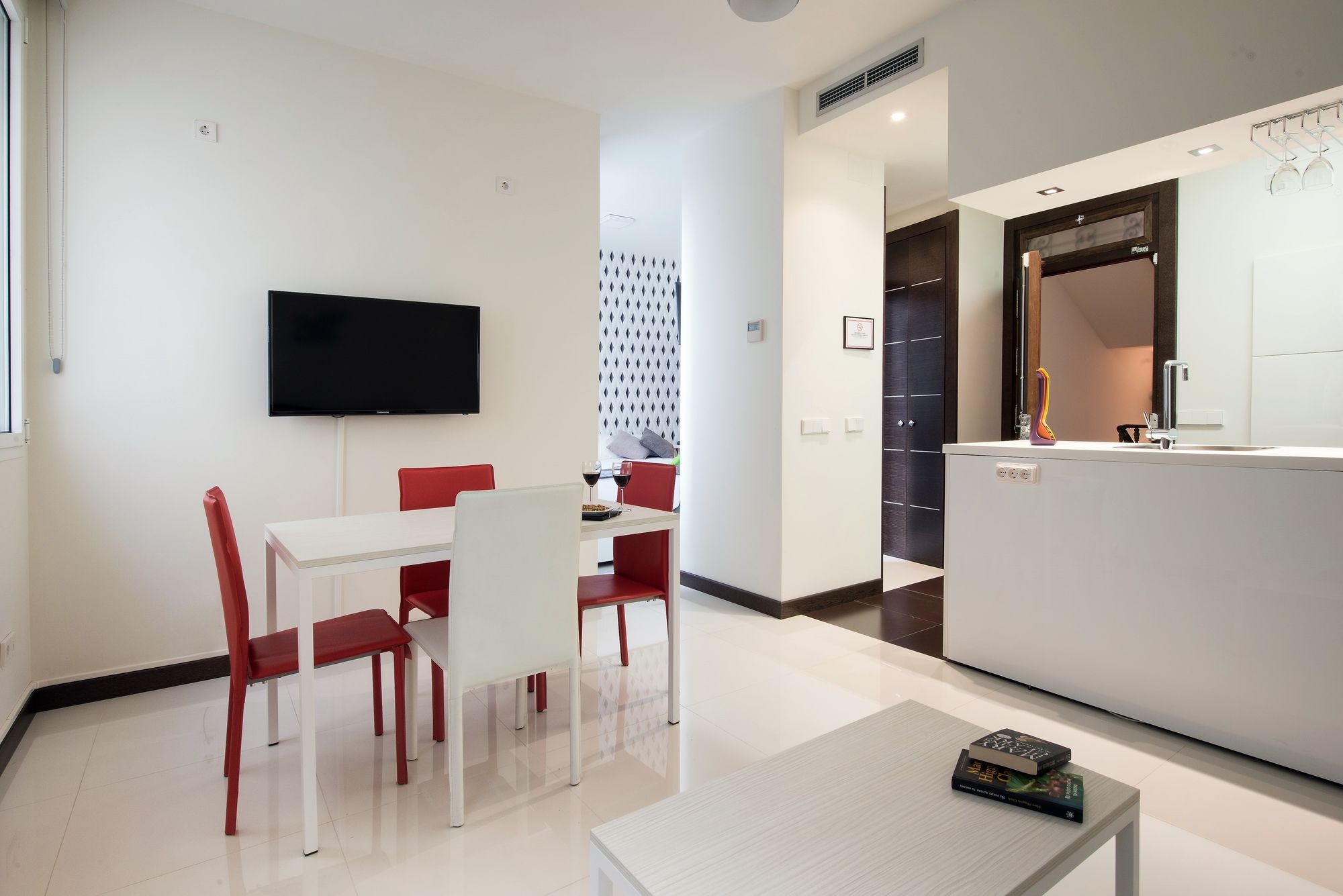 Фото Roisa Suites