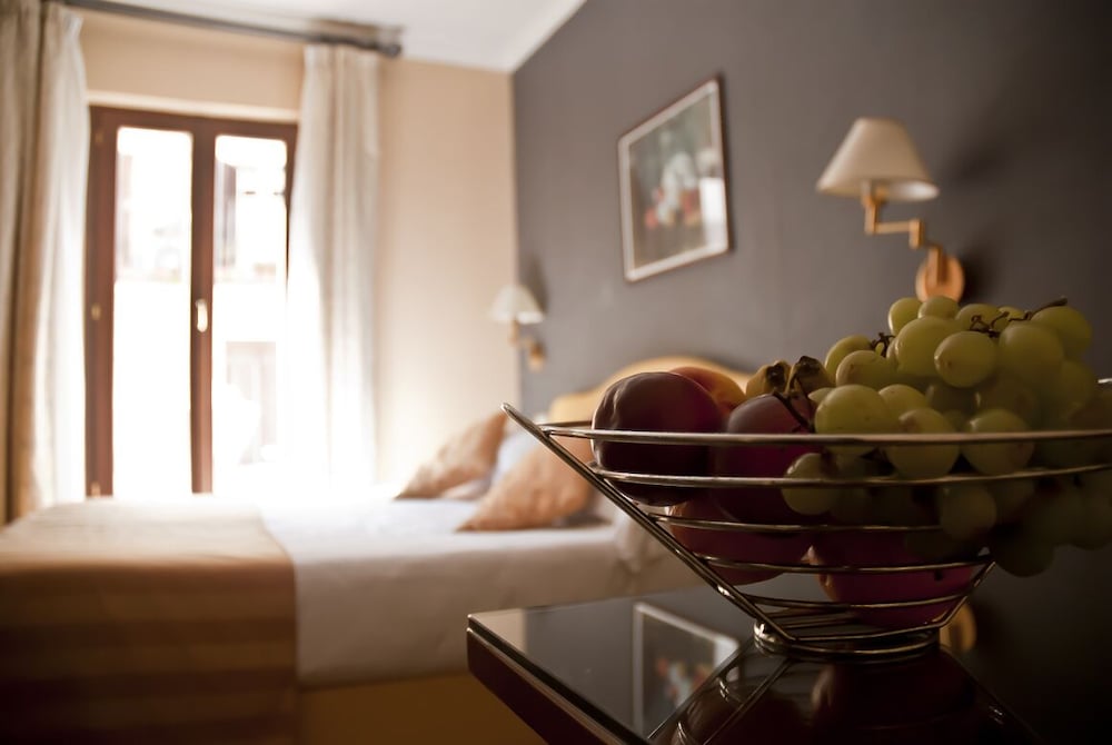 Фото Piazza di Spagna Suites