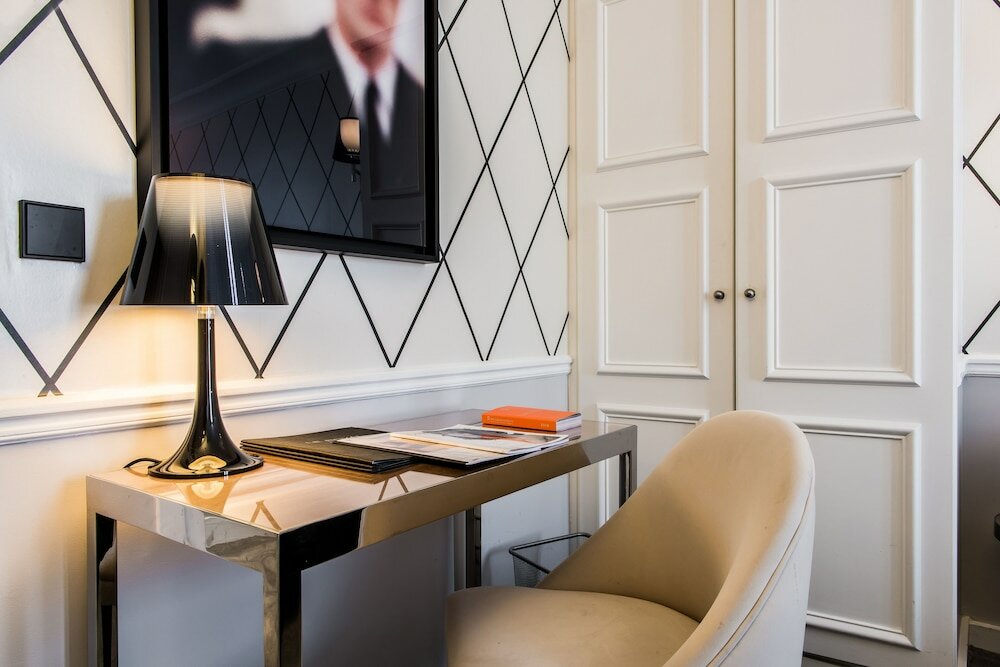 Фото Hôtel Le Royal