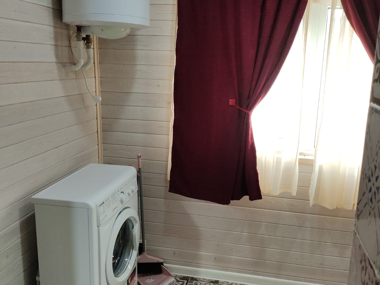 Фото Домик у озера