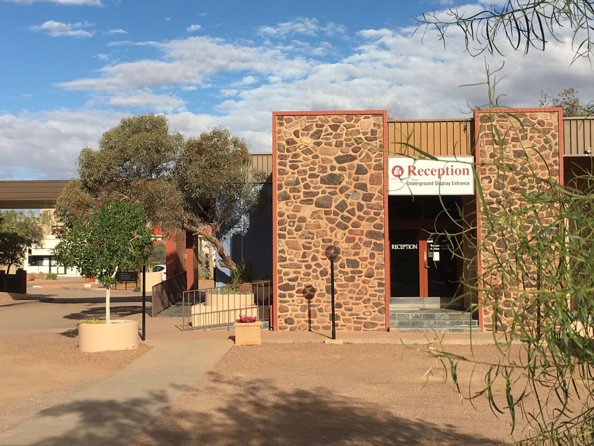 Фото Desert Cave Hotel