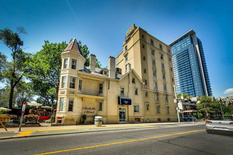 Гостиница Isabella Hotel and Suites в Торонто