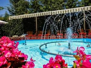 Гостиница Aristocrat Palace