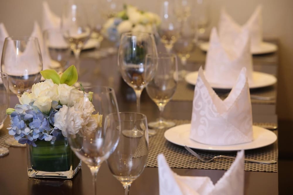 Фото Shenzhen New World Metro Grand Hotel