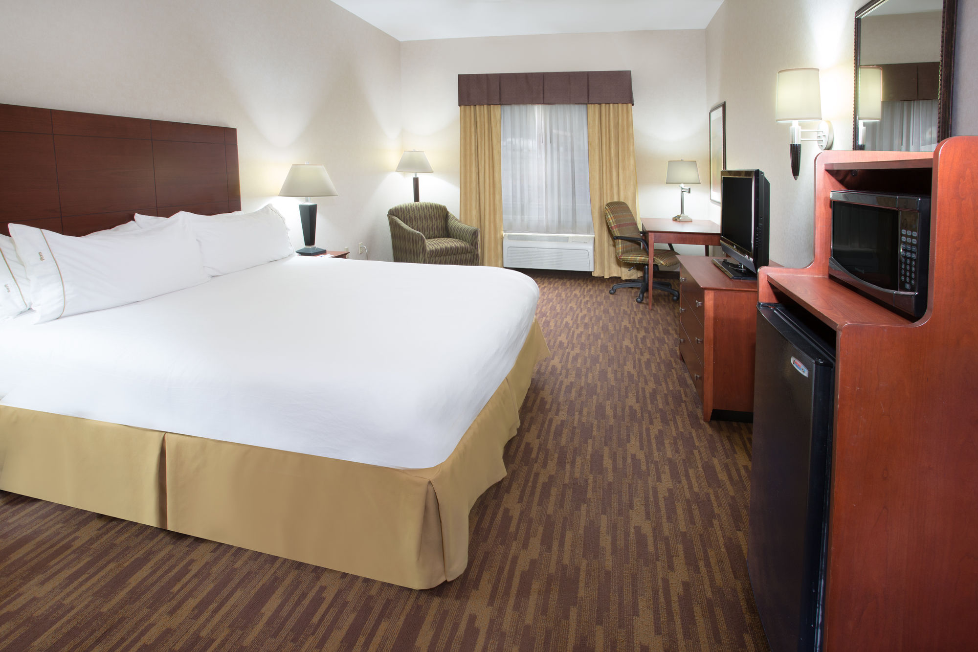 Фото Holiday Inn Express Yreka-Shasta Area, an Ihg Hotel