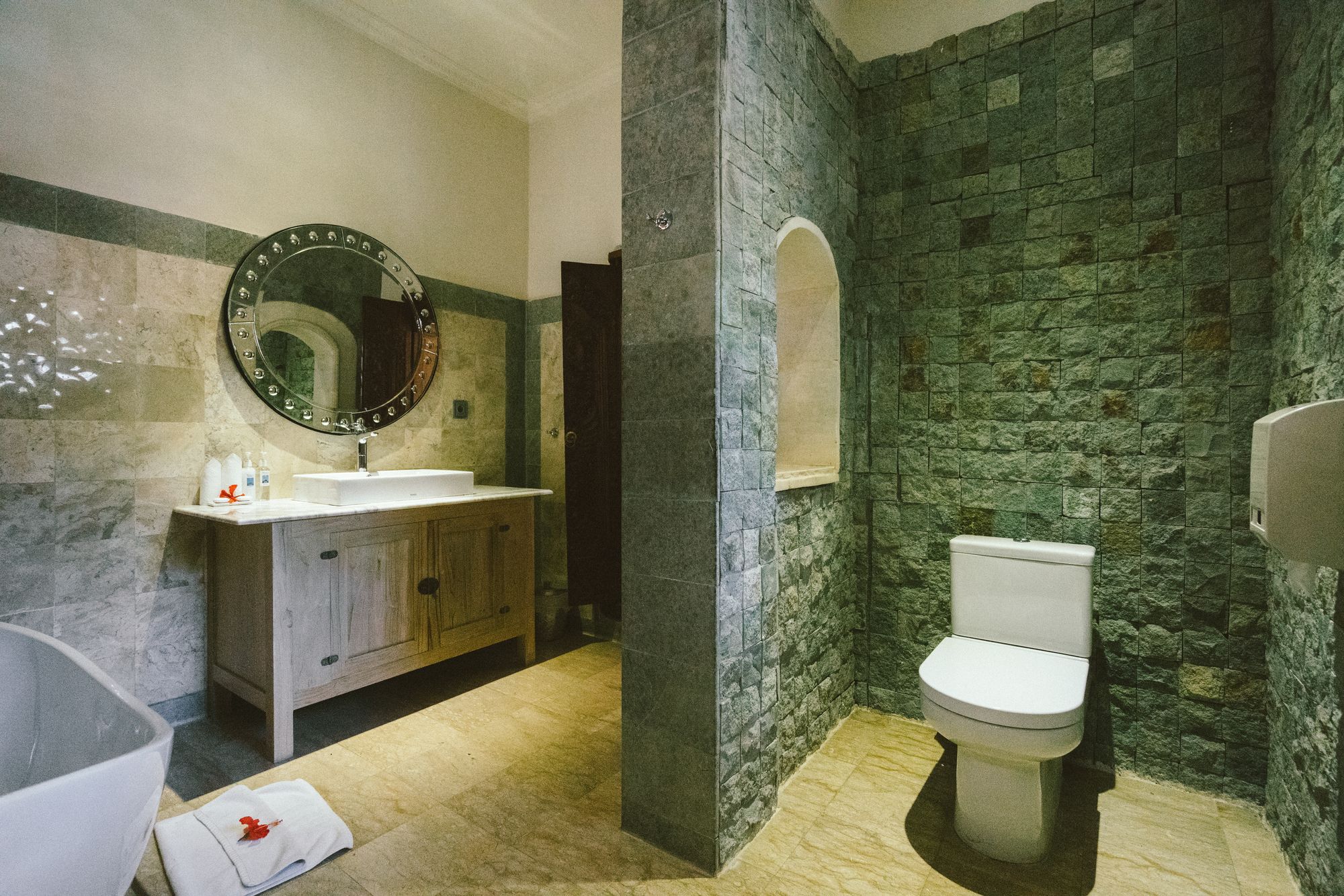 Фото Honeymoon Guesthouse