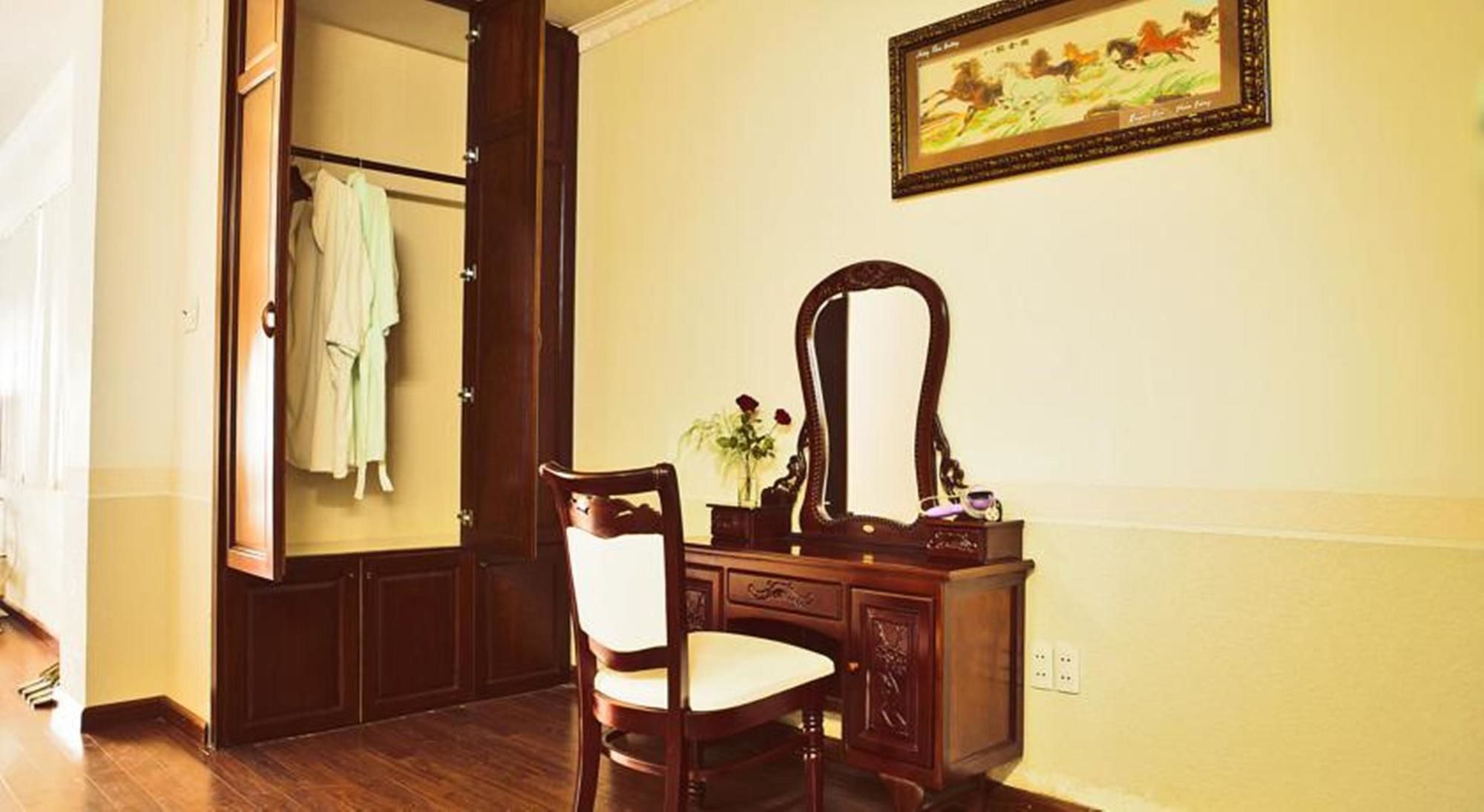 Фото Lan Vy Hotel