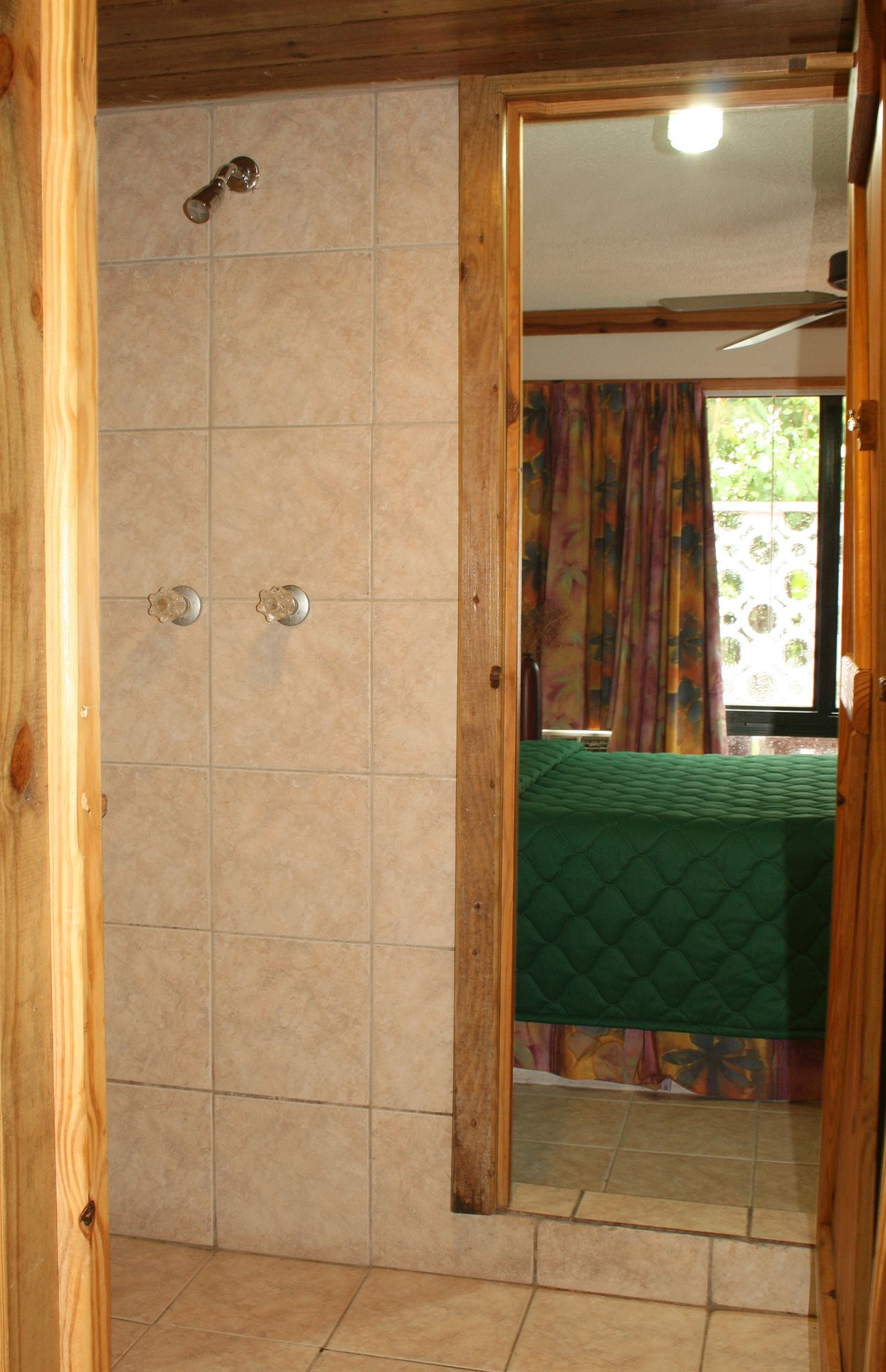 Фото Land Shark Coco Plum Resort