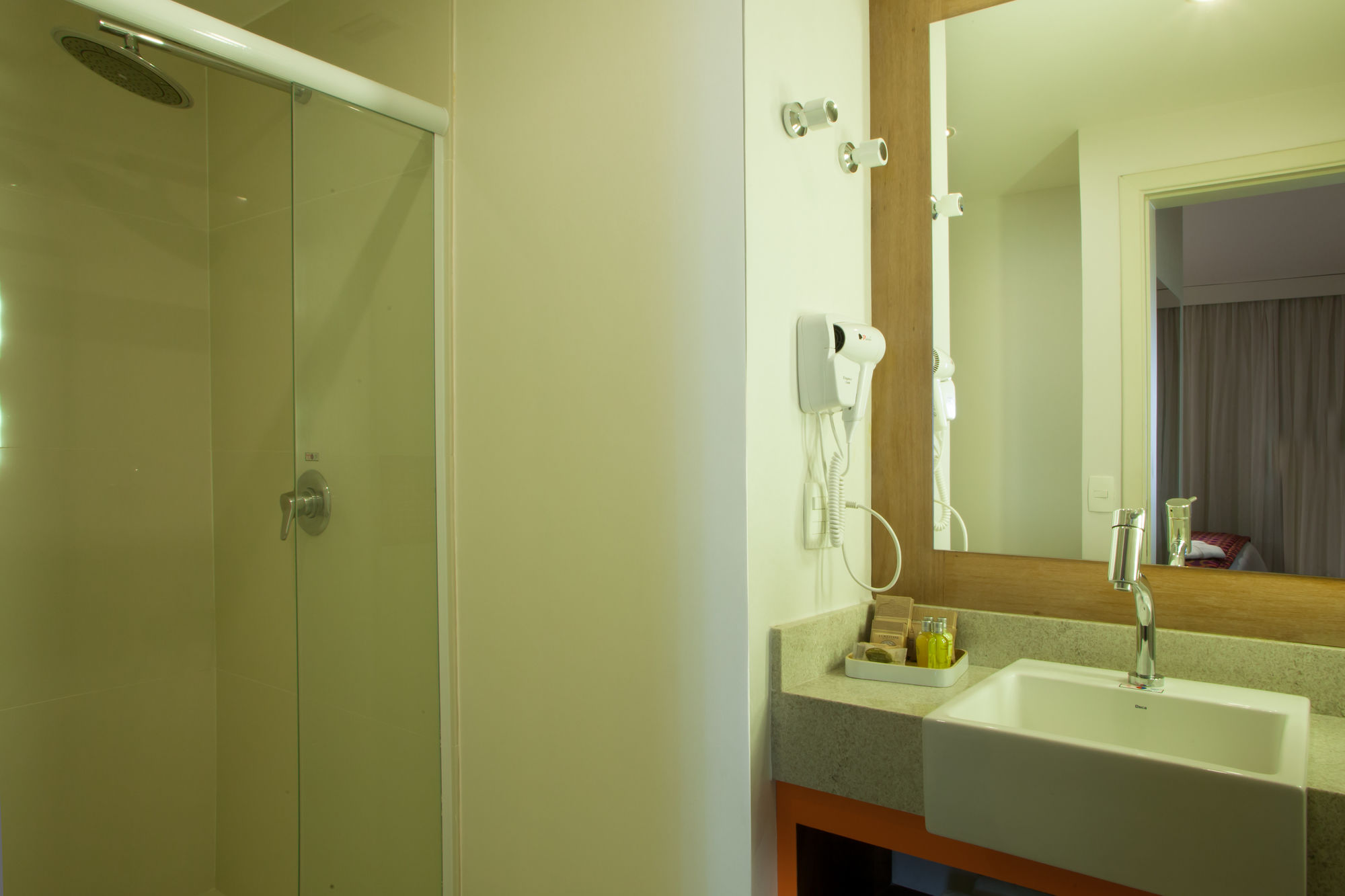 Фото Quality Suites Alphaville