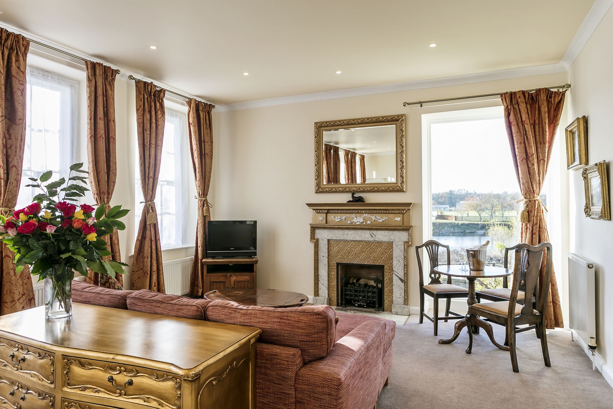 Фото Ednam House Hotel