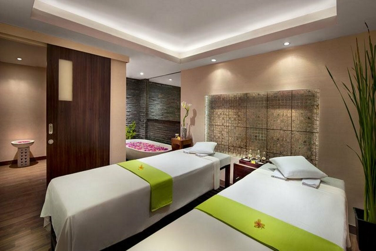 Фото Ramada by Wyndham Bali Sunset Road Kuta