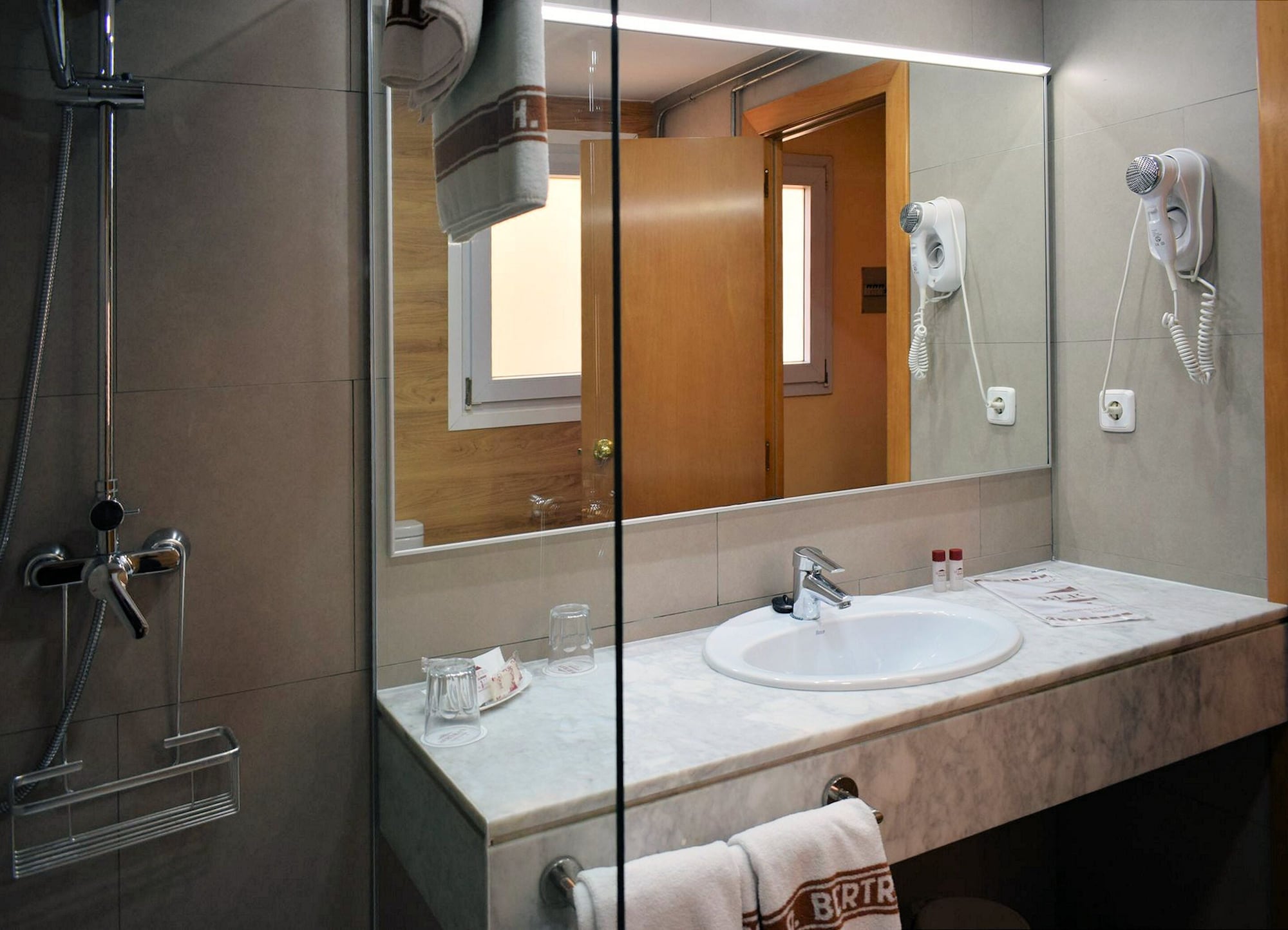 Фото Aparthotel Bertran