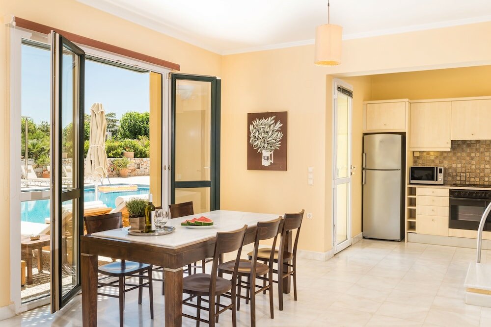 Фото Daphnis Villas