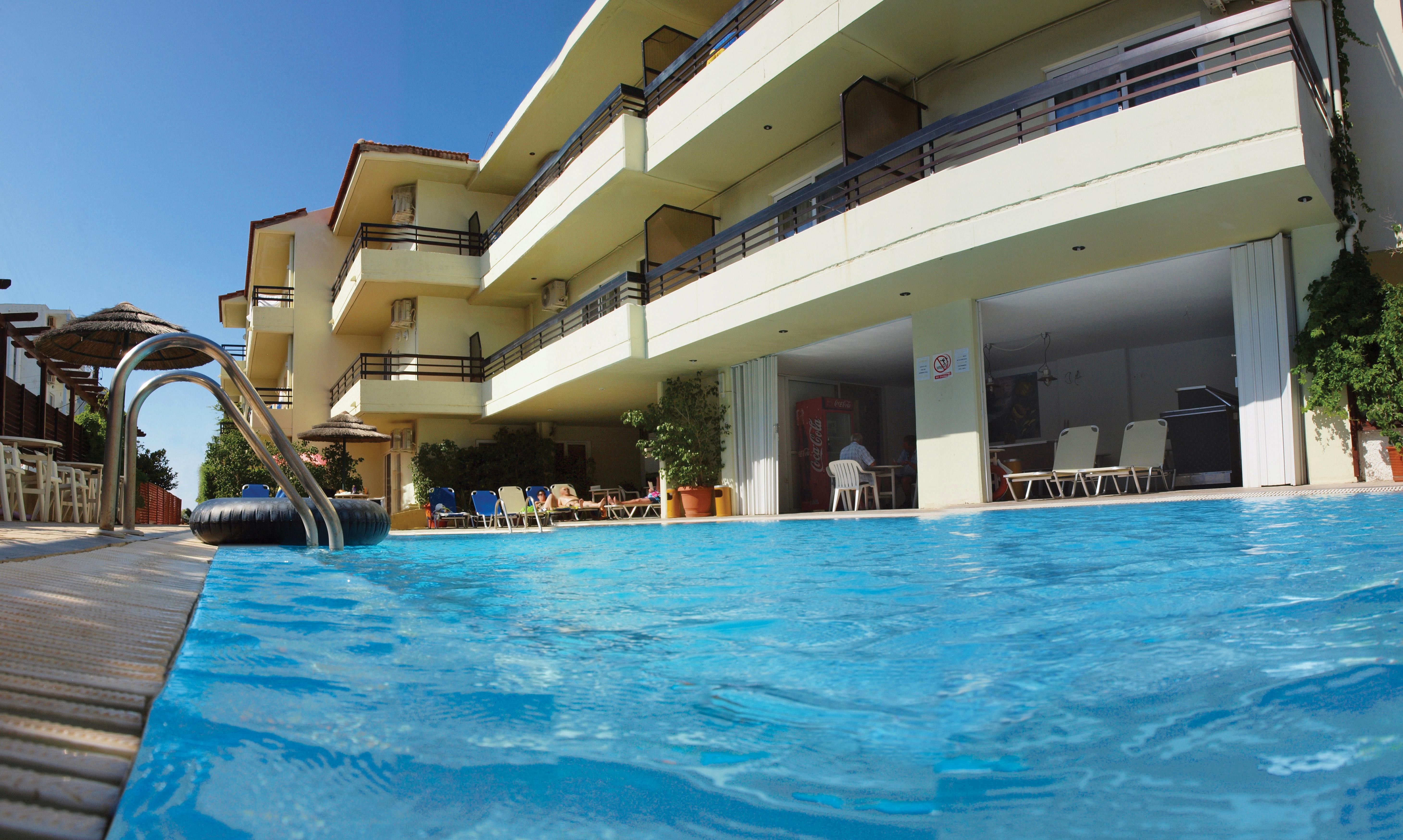 Фото Caravel Apartment Hotel