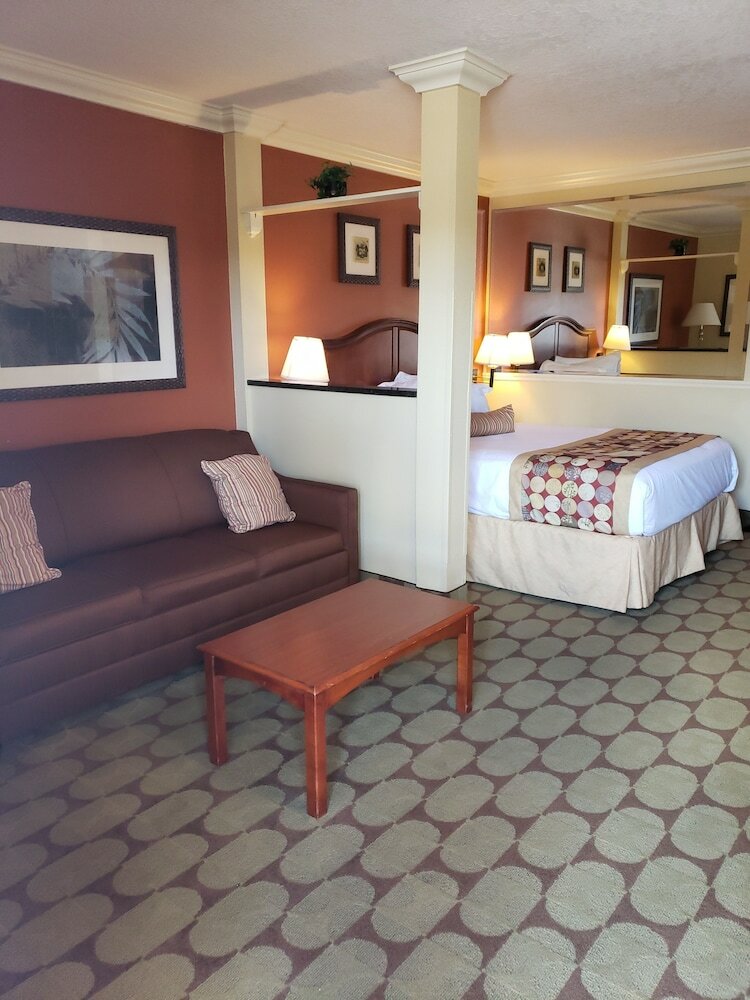 Фото Days Inn by Wyndham Kissimmee West