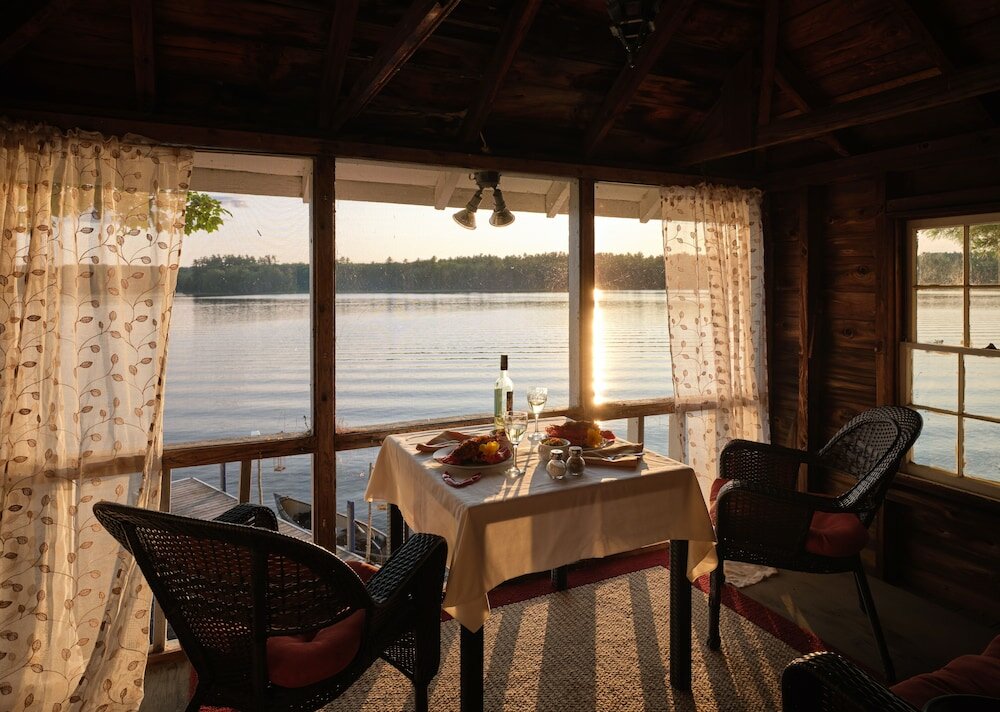 Фото Wolf Cove Inn