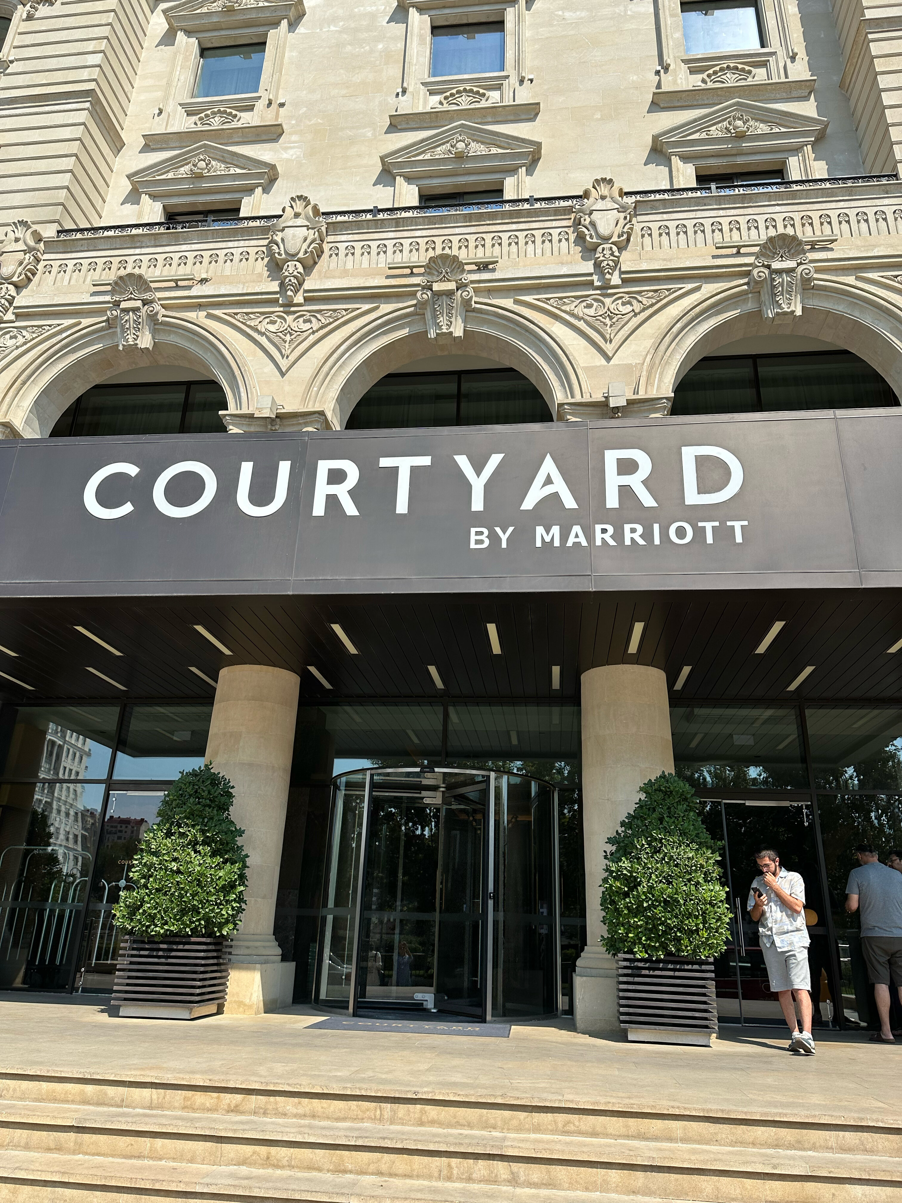 Фото отеля 2