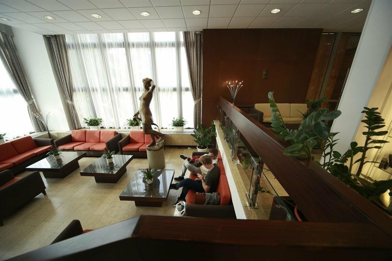 Фото Hotel Krystal