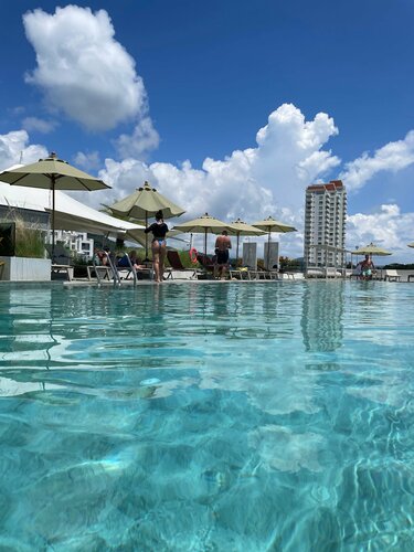 Внешний вид отеля JonoX Phuket Karon Hotel  в Кароне, фото 2