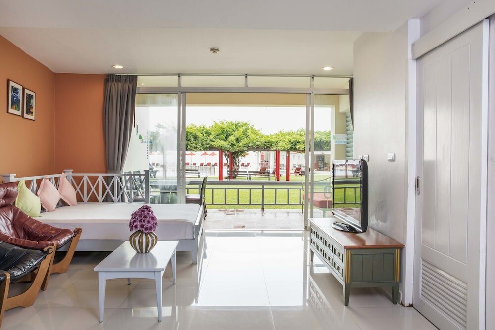 Фото Chom View Hotel