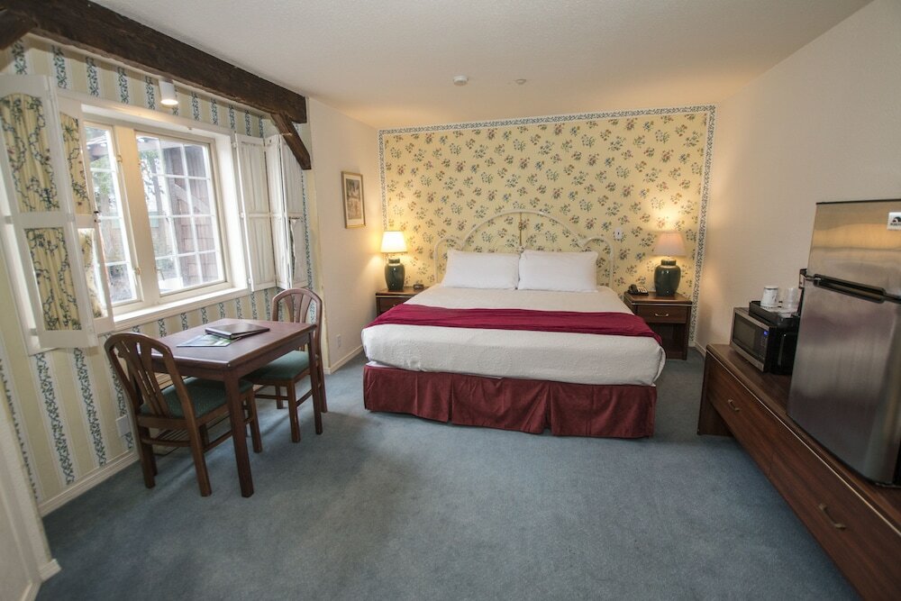 Фото Auld Holland Inn