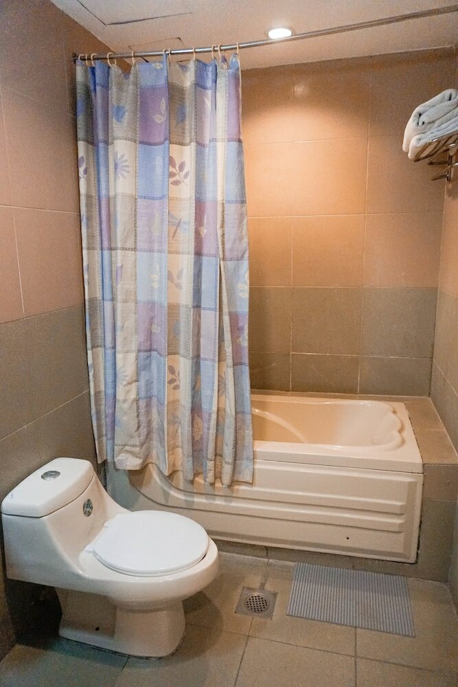 Фото Crowne Garden Hotel