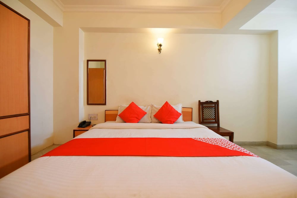 Фото Oyo 22915 C M Regency