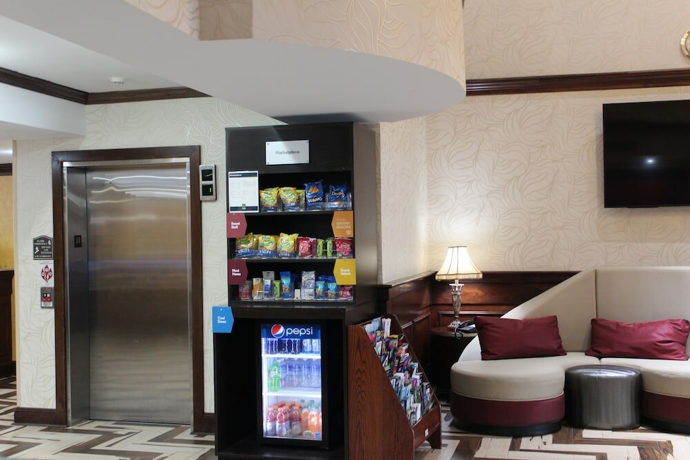 Фото Quality Suites Nyc Gateway