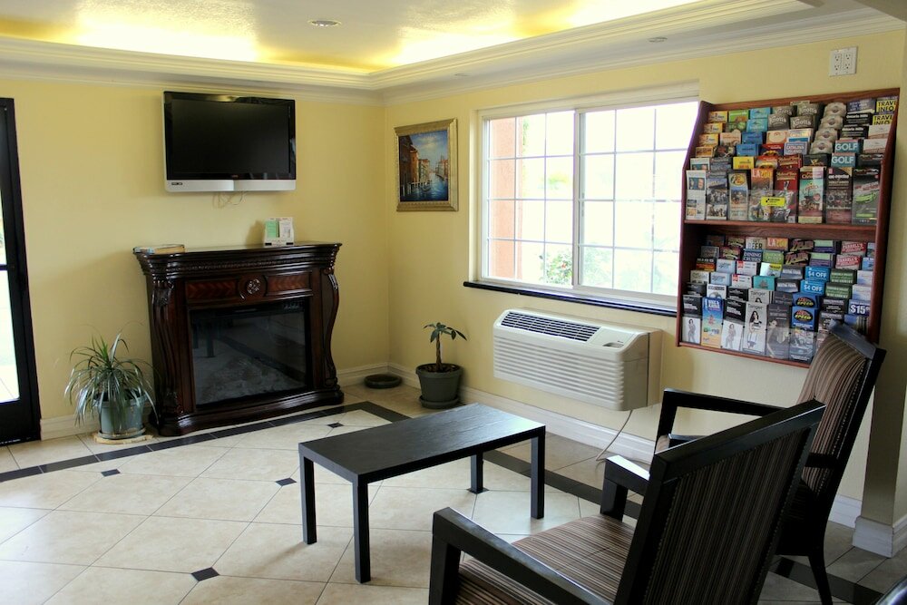 Фото Orange Show Inn San Bernardino