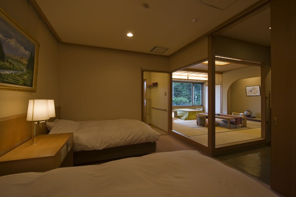 Фото Ooike Hotel