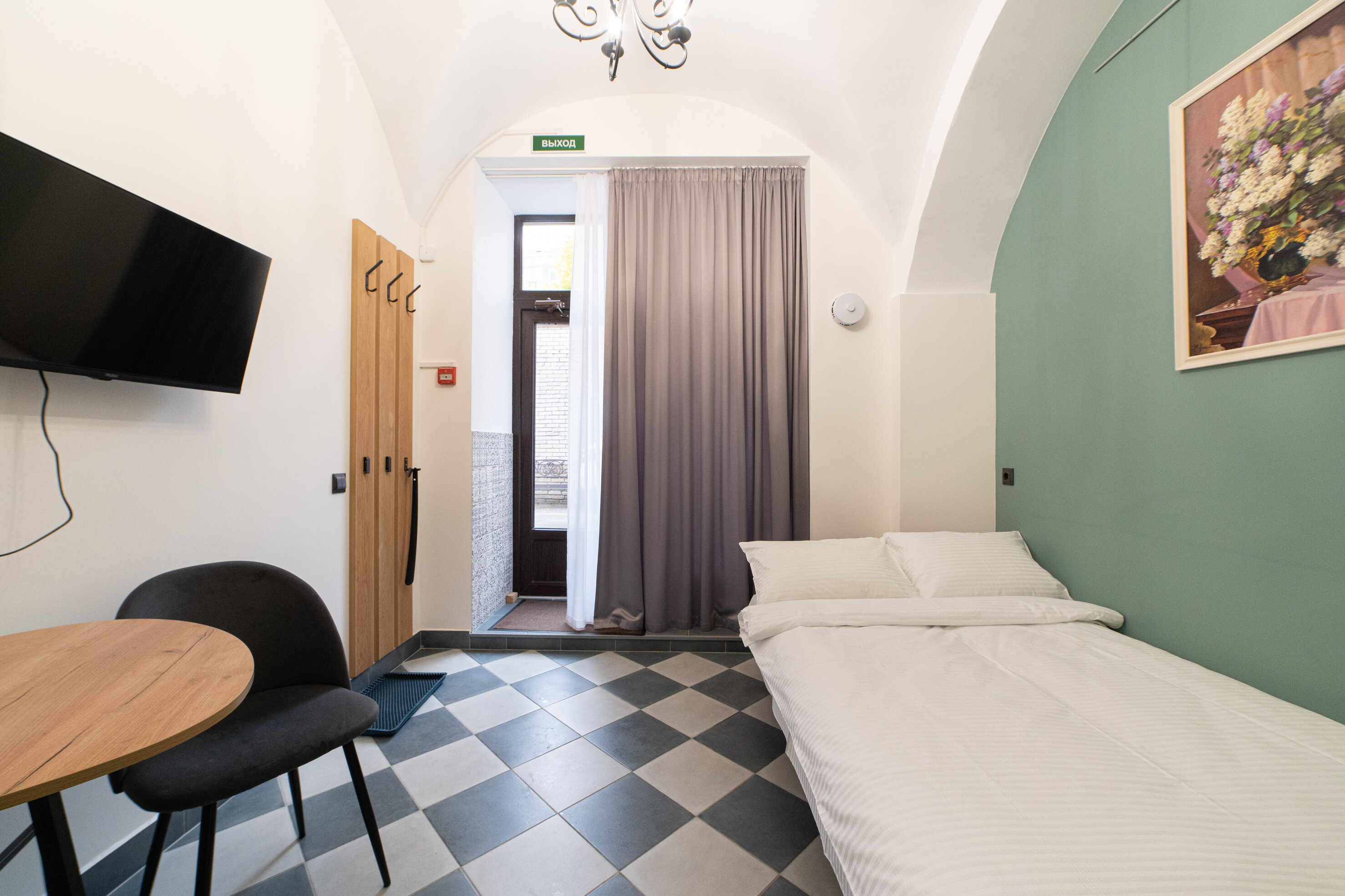 Фото Двенадцать